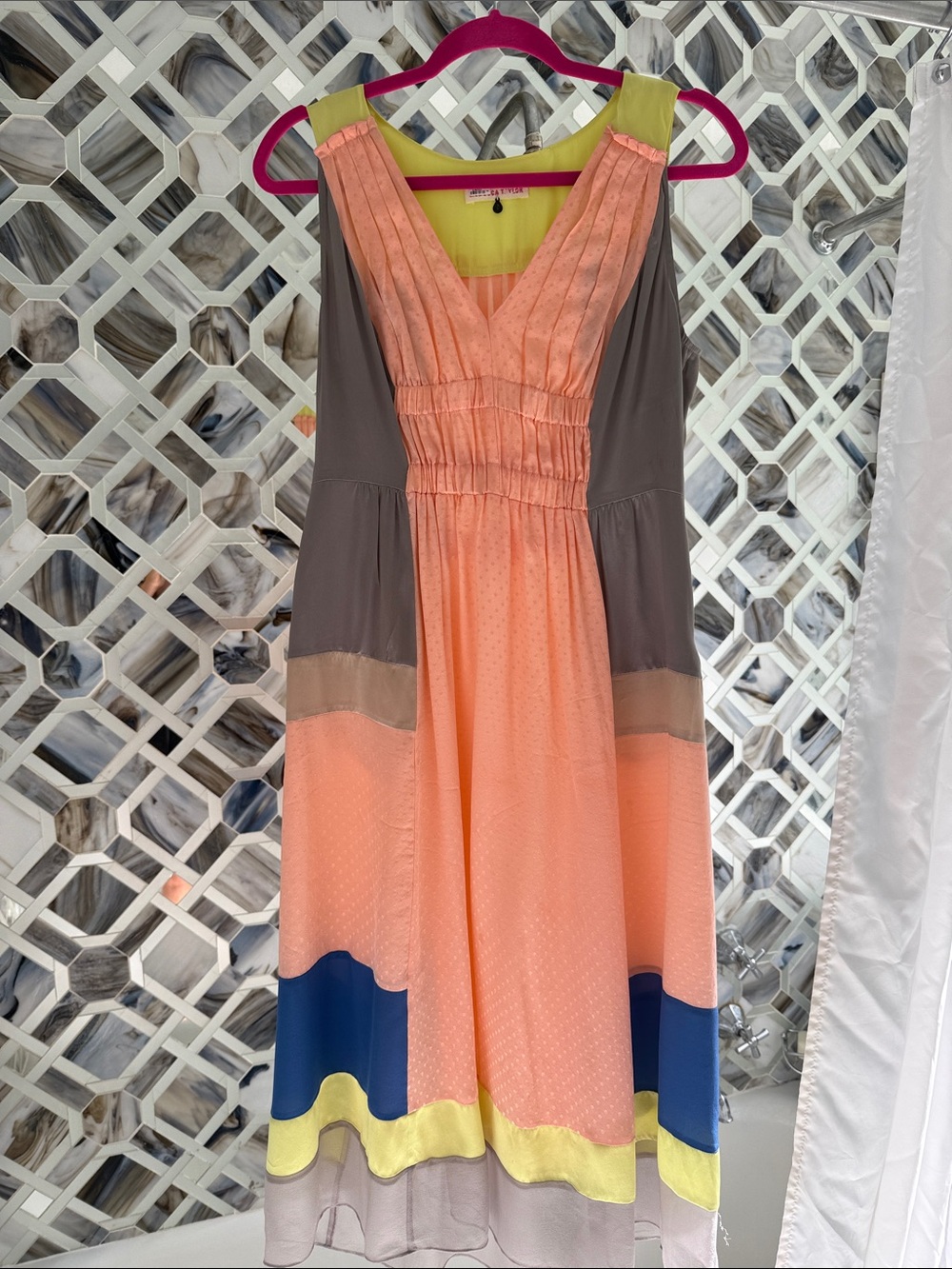 Sleeveless Colorblock Peach Maxi Dress with Contrasting Accents
